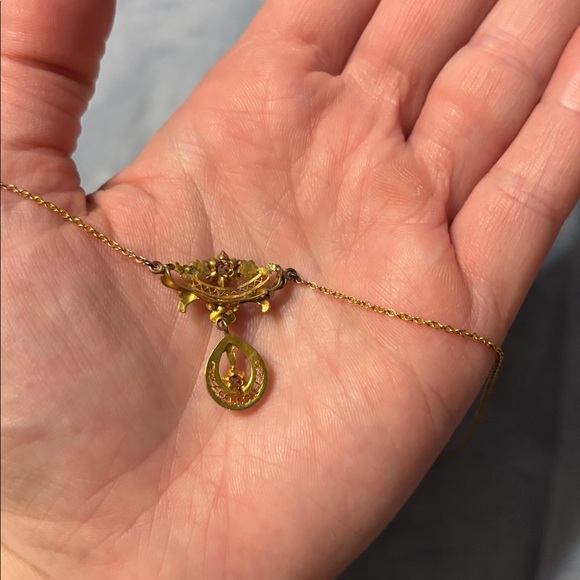 Gold necklace - Picture 3 of 3